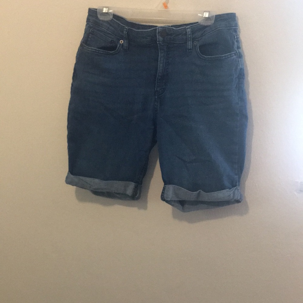 Mid-Wash Denim Rolled Hem Bermuda Shorts